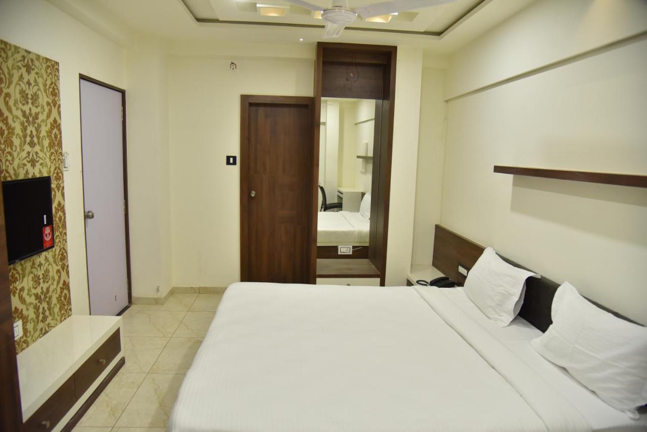 Hotel Savera Inn Morbi エクステリア 写真