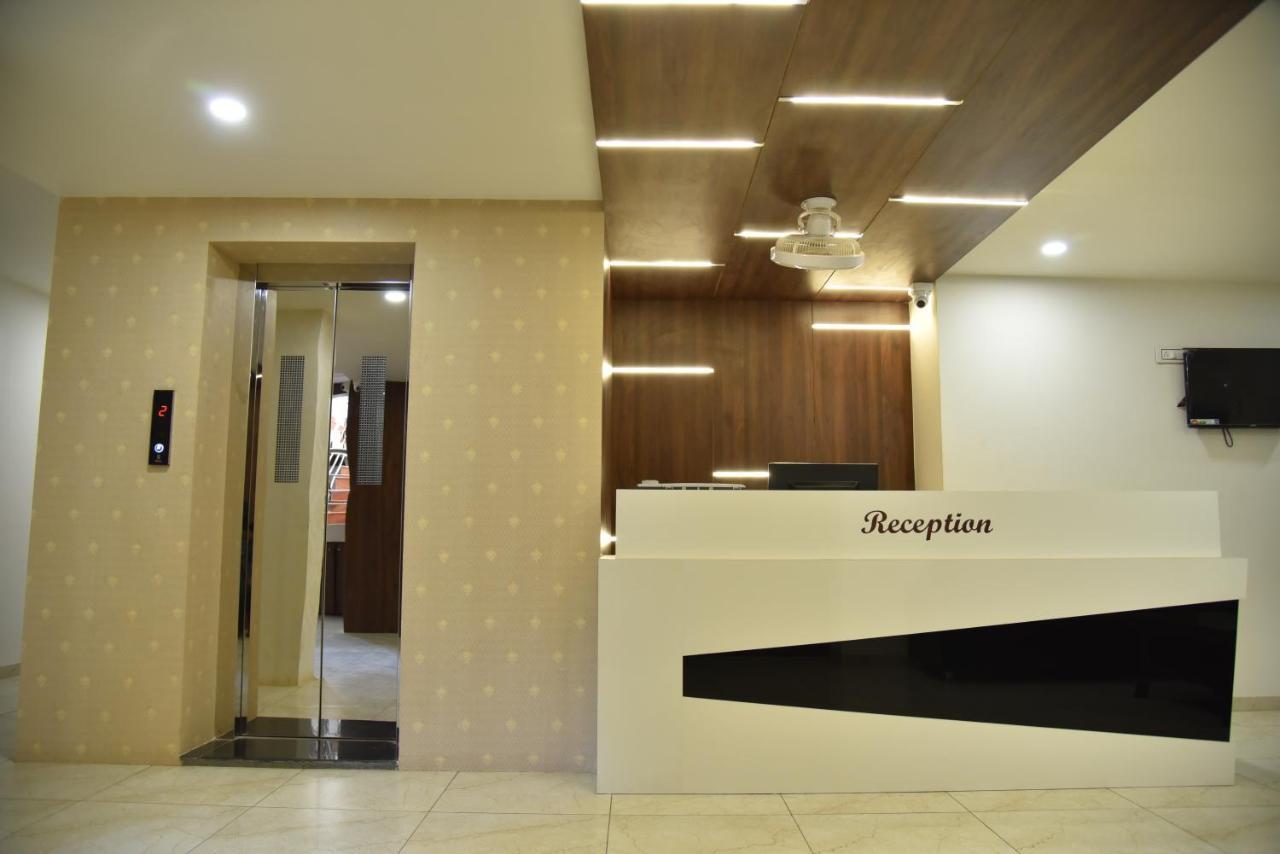 Hotel Savera Inn Morbi エクステリア 写真