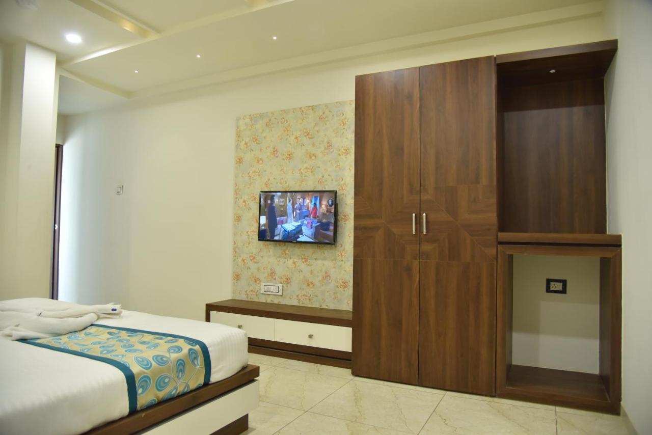 Hotel Savera Inn Morbi エクステリア 写真